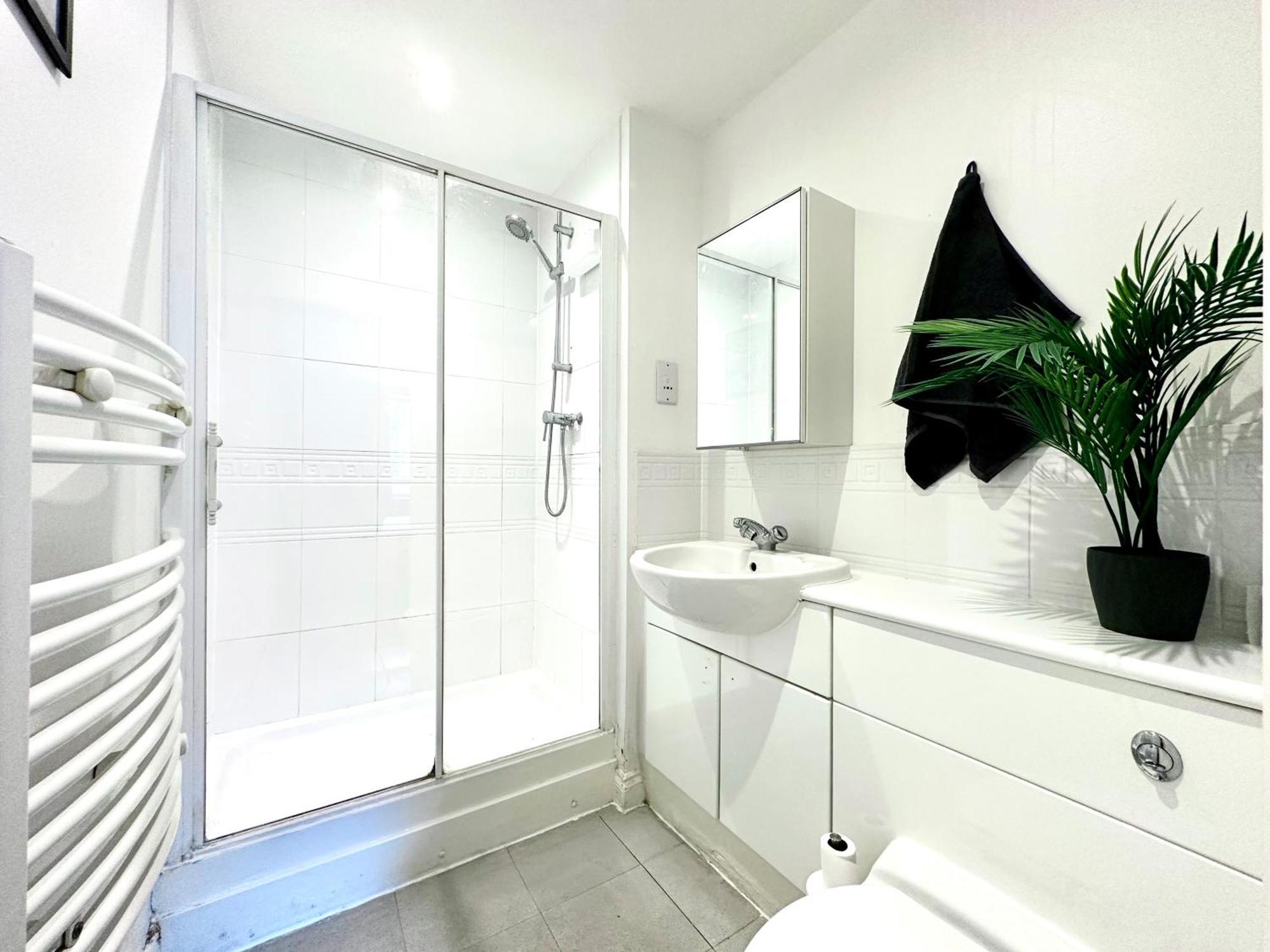 Watford Serviced Apartment, Free Parking, City Centre Exterior foto